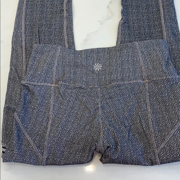 Athleta Workout Crops • XXS - Picture 4 of 4